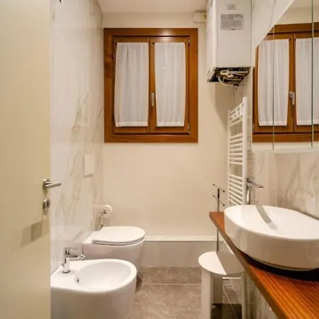 Apartament San Marco Luxury Steps From St Marks *