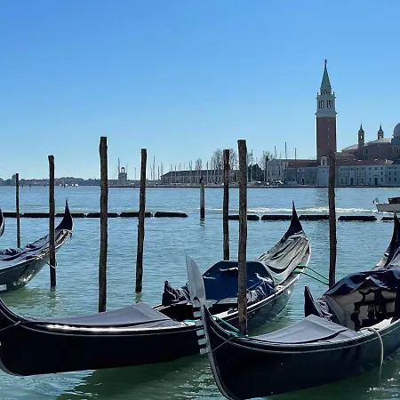 Apartment San Marco Baretteri Design 2 Min From St