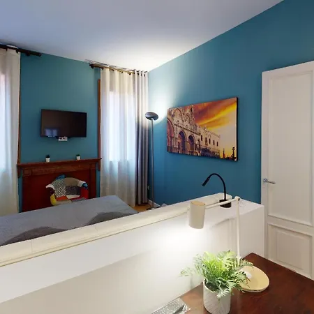 Διαμέρισμα San Marco Baretteri Design 2 Min From St Βενετία
